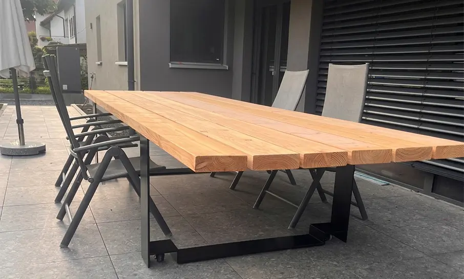 Terrassentisch aus KVH Lärche