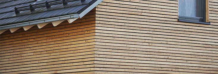 Horizontale Holzfassade