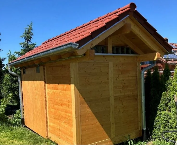 Hütte mit BSH & KVH Fichte 