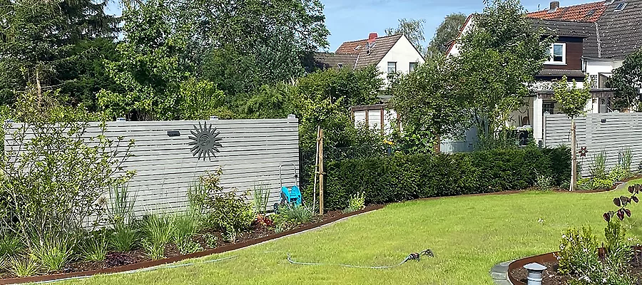Rhombusleisten als Sichtschutzzaun